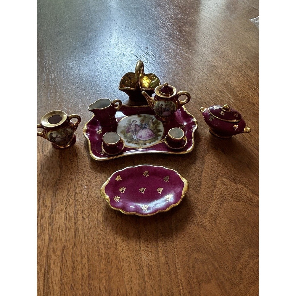 Vintage Porcelaine d'Art Limoges Minature 13 Pieces.